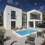 Moderne Mit Privatem Pool, Sonnenterrasse Nur 2 Km Vom *