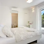 Moderne Mit Privatem Pool, Sonnenterrasse Nur 2 Km Vom Μεντουλίν