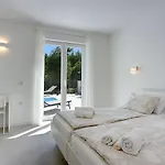 Moderne Mit Privatem Pool, Sonnenterrasse Nur 2 Km Vom Σπίτι διακοπών Μεντουλίν