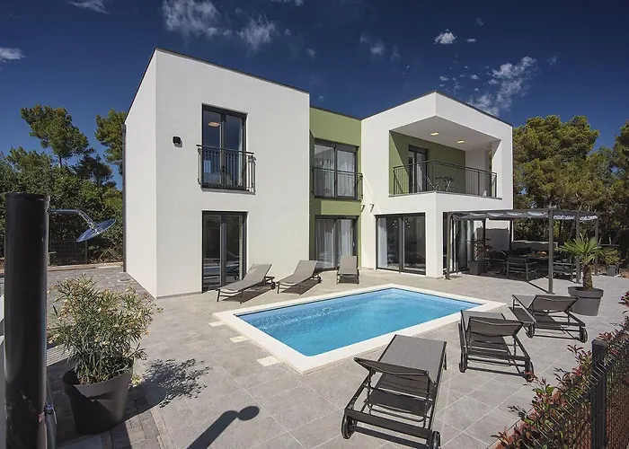 Moderne Mit Privatem Pool, Sonnenterrasse Nur 2 Km Vom *