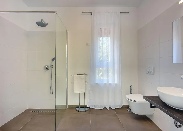 펜션 Moderne Mit Privatem Pool, Sonnenterrasse Nur 2 Km Vom *