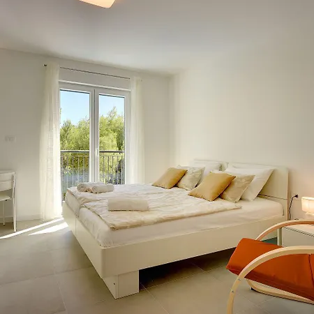 Vakantiehuis Moderne Mit Privatem Pool, Sonnenterrasse Nur 2 Km Vom *