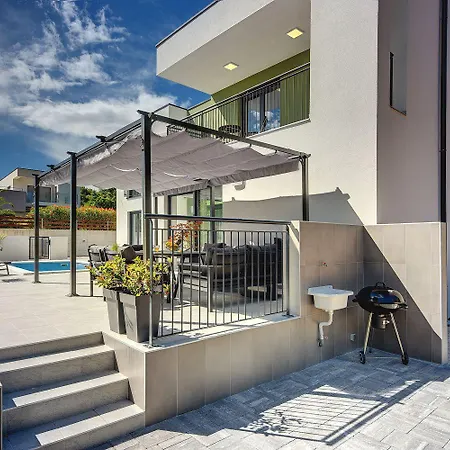 Moderne Mit Privatem Pool, Sonnenterrasse Nur 2 Km Vom *