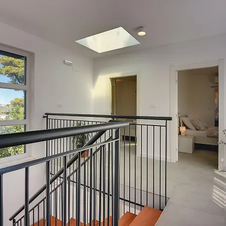 Moderne Mit Privatem Pool, Sonnenterrasse Nur 2 Km Vom Vakantiehuis