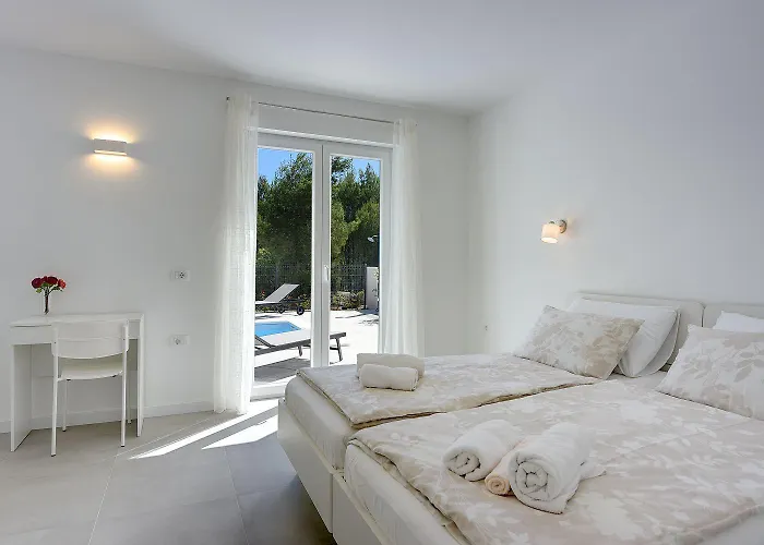 Moderne Mit Privatem Pool, Sonnenterrasse Nur 2 Km Vom Semesterbostad Medulin