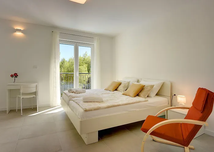 Semesterbostad Moderne Mit Privatem Pool, Sonnenterrasse Nur 2 Km Vom *