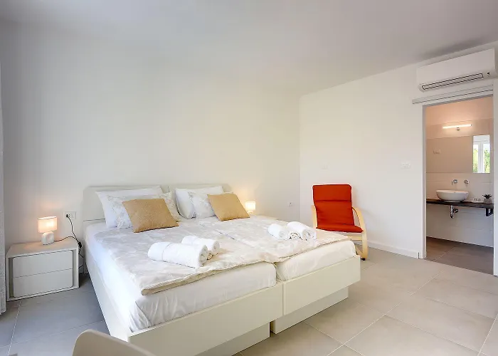 Moderne Mit Privatem Pool, Sonnenterrasse Nur 2 Km Vom *