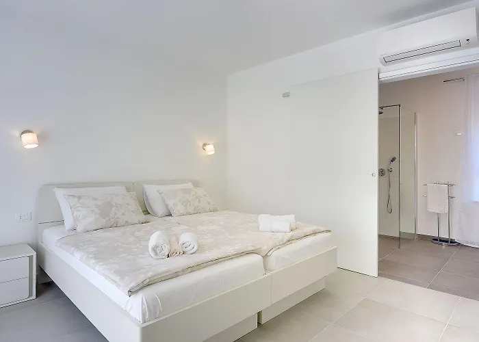 Semesterbostad Moderne Mit Privatem Pool, Sonnenterrasse Nur 2 Km Vom