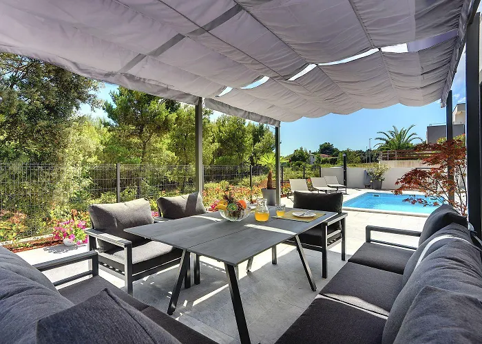 Moderne Mit Privatem Pool, Sonnenterrasse Nur 2 Km Vom * Medulin